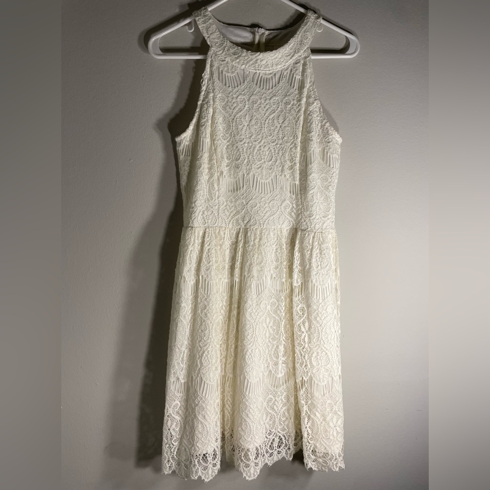 Pinky High Neckline Lace Dress Medium